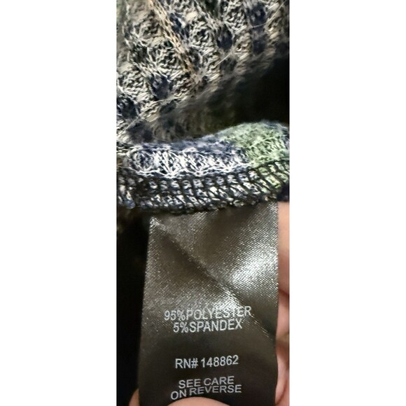 Torrid Size 2 2X 18 20 Green & Navy Plaid Brushed Waffle Knit Cowl Neck Top - Picture 6 of 7